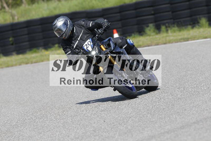 /Archiv-2025/09 22.04.2025 Cornu Master School ADR/gruen-vert/20